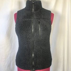 dip Charcoal Sherpa Vest
